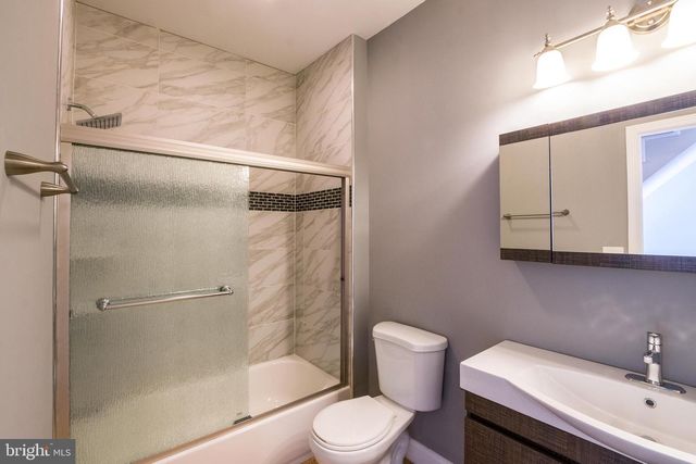 2340 GREENWICH ST, Philadelphia, PA 19146