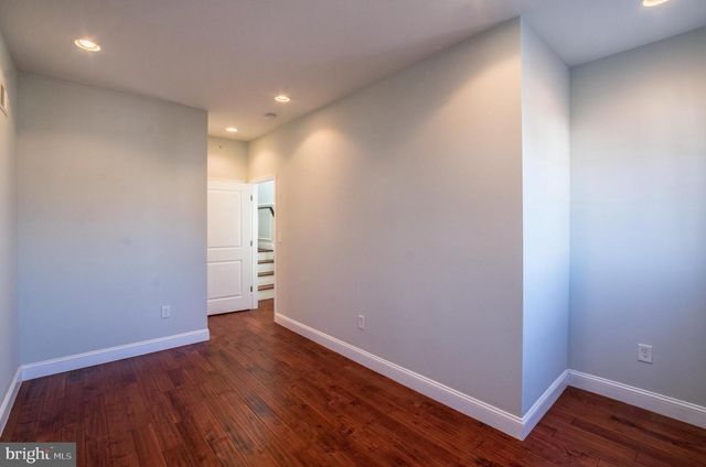 2340 GREENWICH ST, Philadelphia, PA 19146