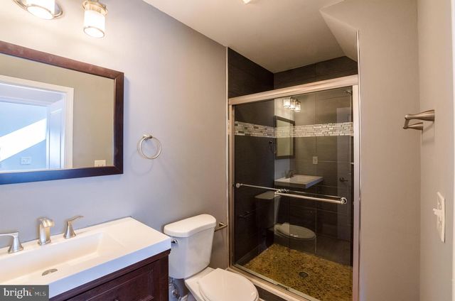 2340 GREENWICH ST, Philadelphia, PA 19146