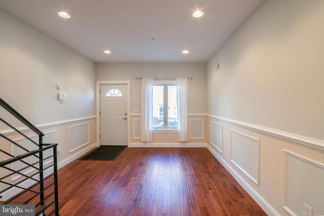 2340 GREENWICH ST, Philadelphia, PA 19146