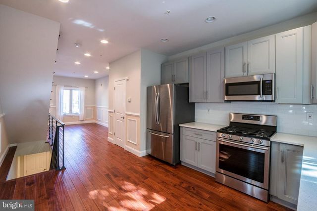 2340 GREENWICH ST, Philadelphia, PA 19146