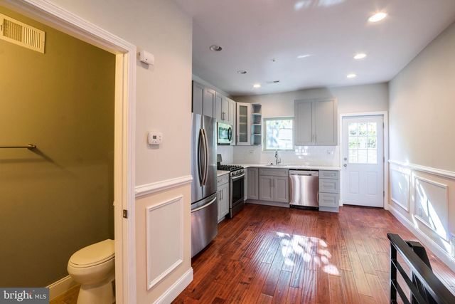 2340 GREENWICH ST, Philadelphia, PA 19146