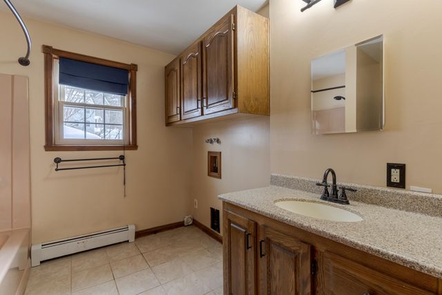 9 Ledgeview Drive, Rochester, NH 03839