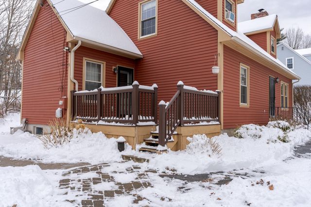 9 Ledgeview Drive, Rochester, NH 03839