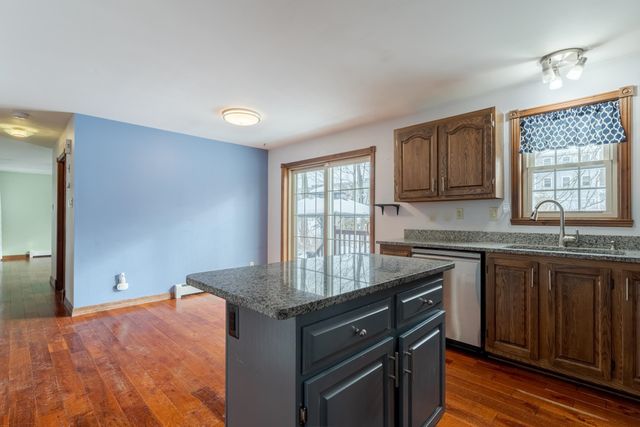 9 Ledgeview Drive, Rochester, NH 03839