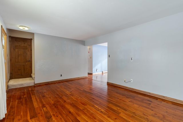 9 Ledgeview Drive, Rochester, NH 03839