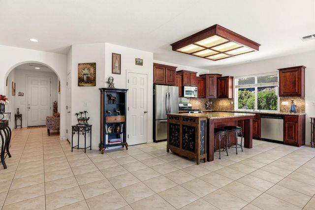 705 Kristi Ct, Jackson, CA 95642