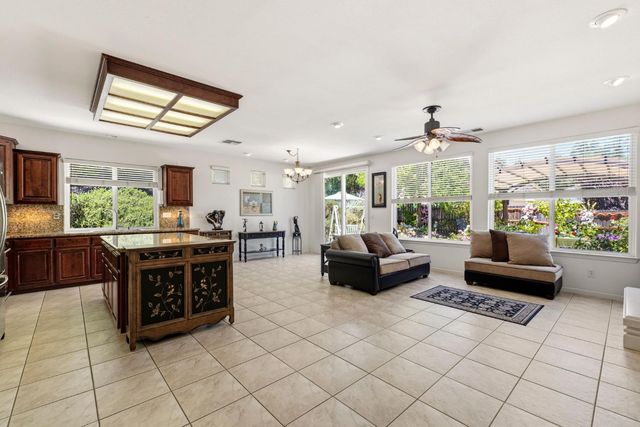 705 Kristi Ct, Jackson, CA 95642