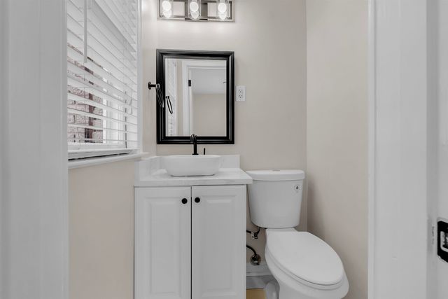 1688 ESTATE DR, Memphis, TN 38119