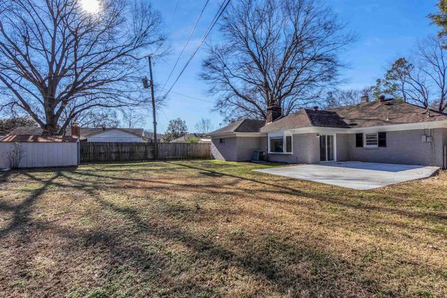 1688 ESTATE DR, Memphis, TN 38119