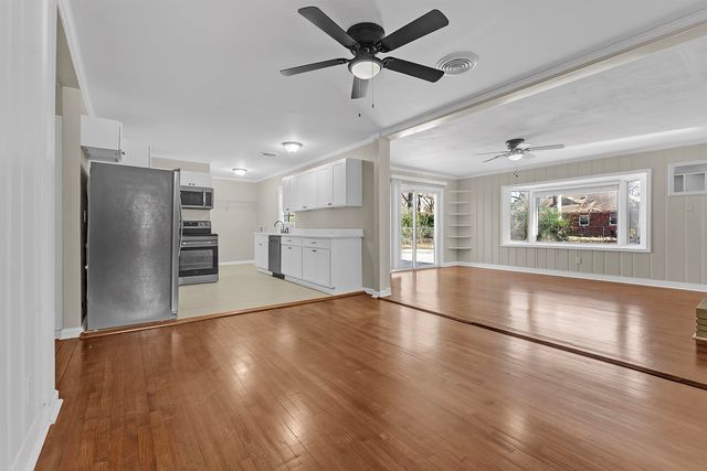 1688 ESTATE DR, Memphis, TN 38119