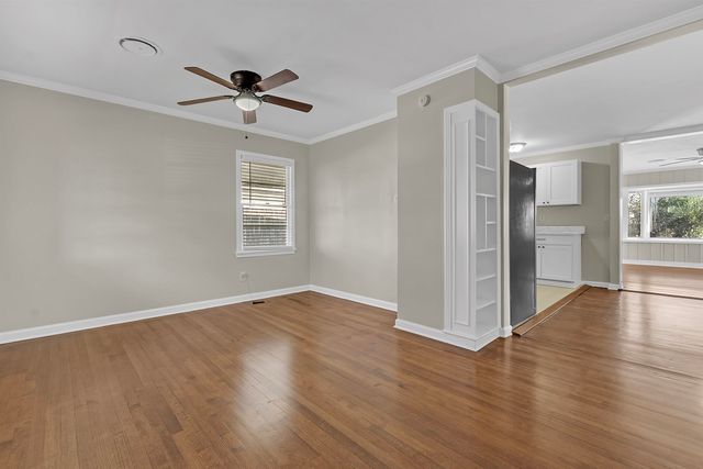 1688 ESTATE DR, Memphis, TN 38119