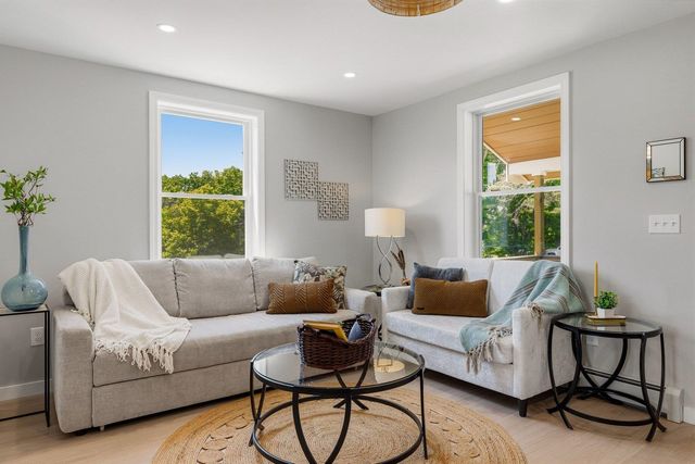 25 Mill Street, Epping, NH 03042