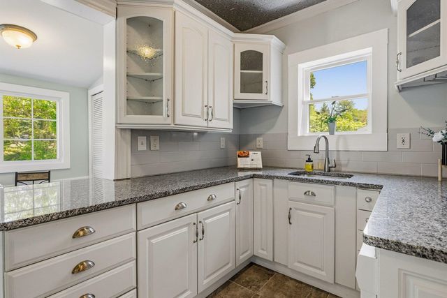 25 Mill Street, Epping, NH 03042