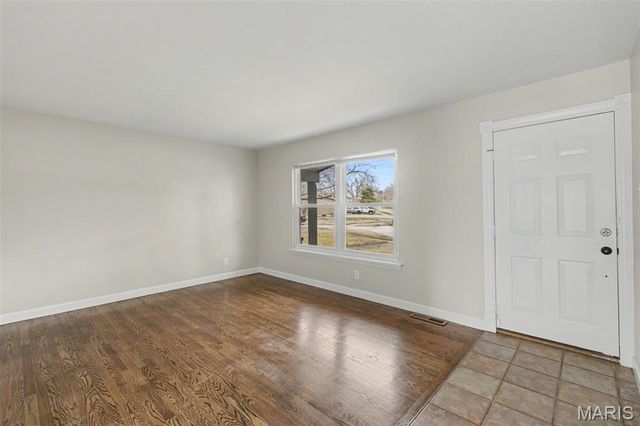 596 Haventree Drive, Hazelwood, MO 63042