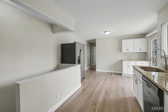 596 Haventree Drive, Hazelwood, MO 63042