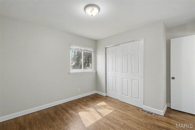 596 Haventree Drive, Hazelwood, MO 63042