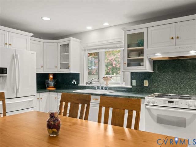 5537 W Melbeck Rd, North Chesterfield, VA 23234