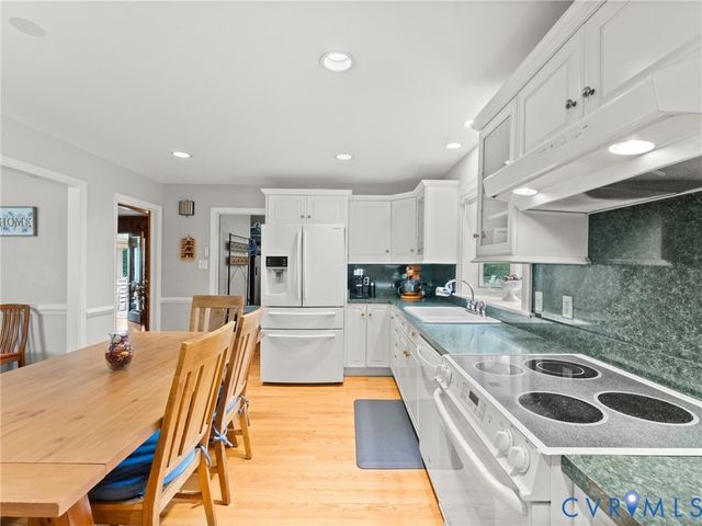 5537 W Melbeck Rd, North Chesterfield, VA 23234