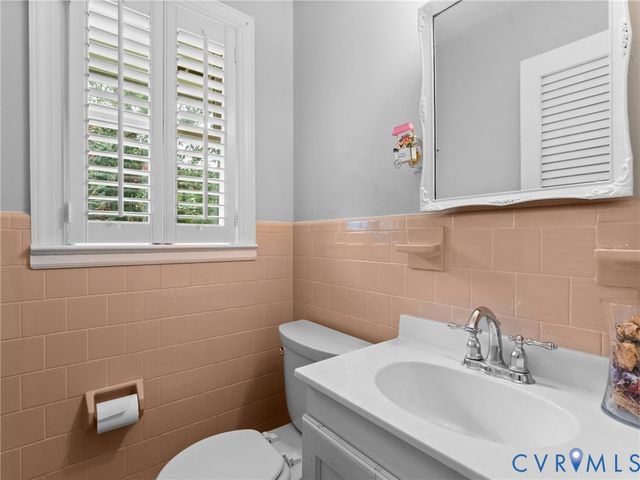 5537 W Melbeck Rd, North Chesterfield, VA 23234