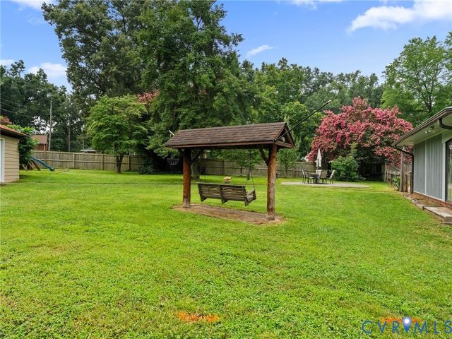 5537 W Melbeck Rd, North Chesterfield, VA 23234