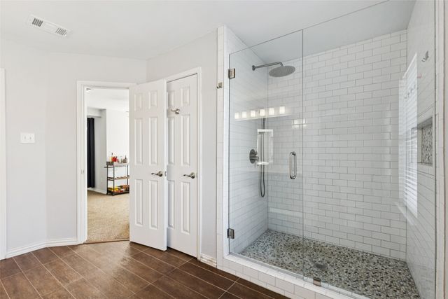 208 Oxford Drive, Roanoke, TX 76262