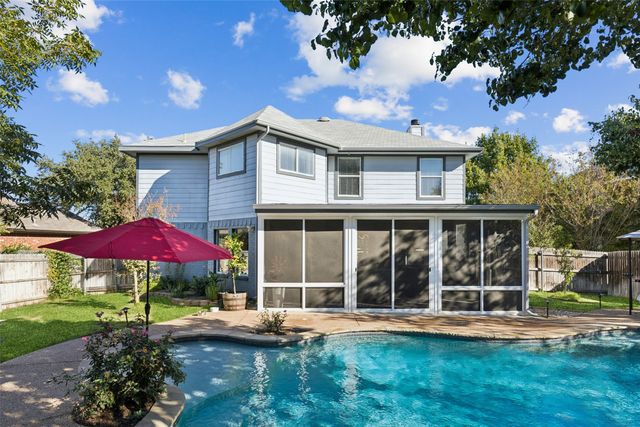 208 Oxford Drive, Roanoke, TX 76262