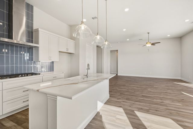 184 Mountain Laurel Drive, Waxahachie, TX 75165