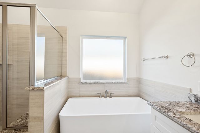 184 Mountain Laurel Drive, Waxahachie, TX 75165