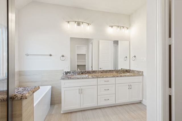 184 Mountain Laurel Drive, Waxahachie, TX 75165