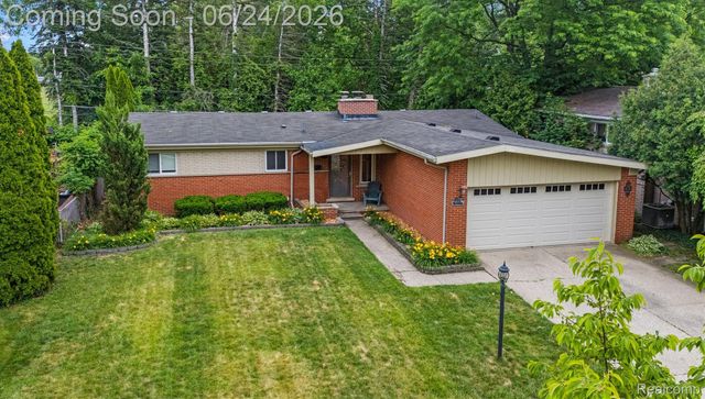 14196 Loveland Street, Livonia, MI 48154