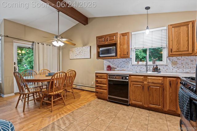 14196 Loveland Street, Livonia, MI 48154