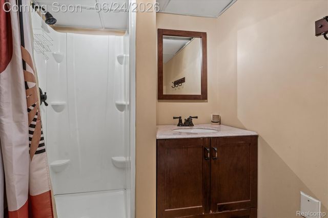 14196 Loveland Street, Livonia, MI 48154