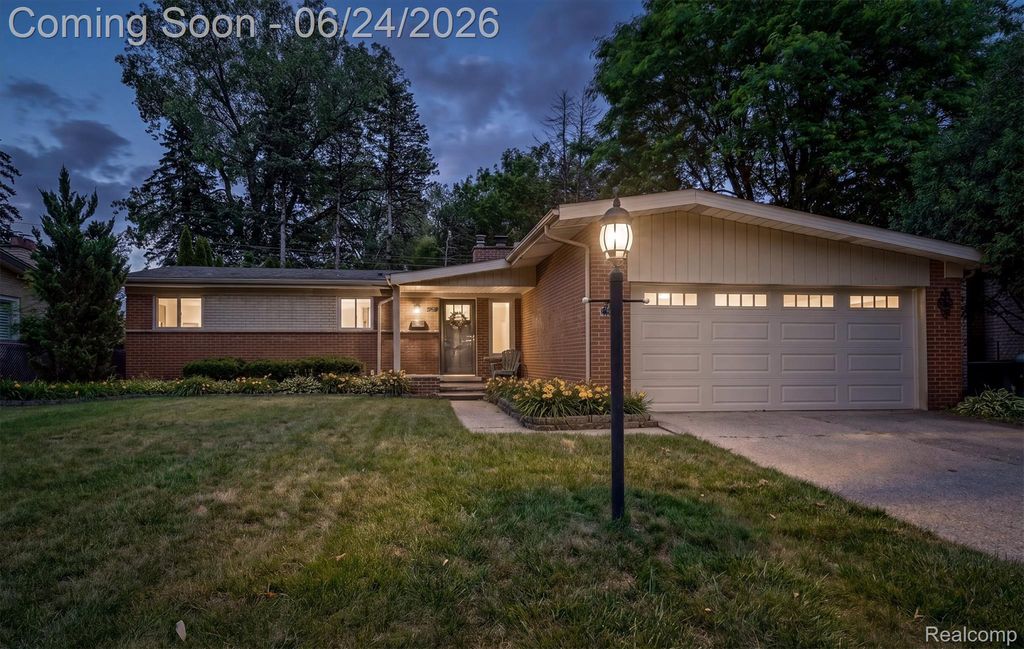 14196 Loveland Street, Livonia, MI 48154