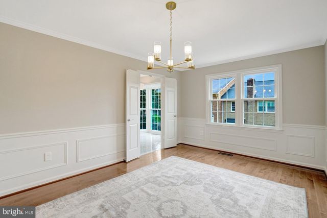 6402 SEVEN OAKS CT, Falls Church, VA 22042