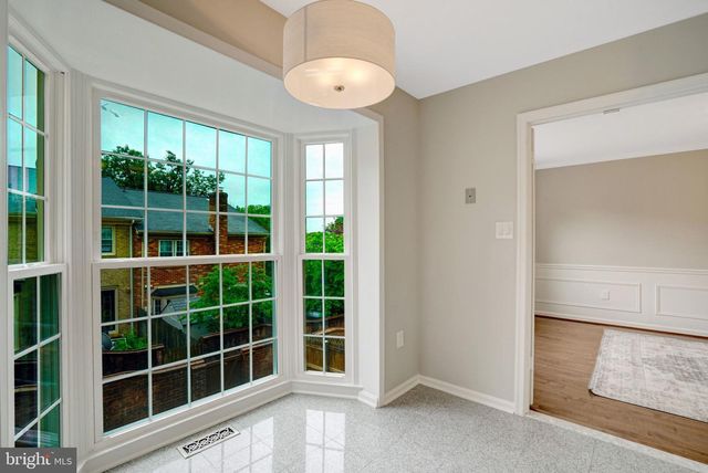 6402 SEVEN OAKS CT, Falls Church, VA 22042