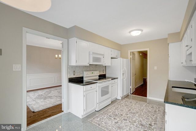 6402 SEVEN OAKS CT, Falls Church, VA 22042