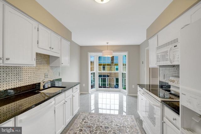 6402 SEVEN OAKS CT, Falls Church, VA 22042