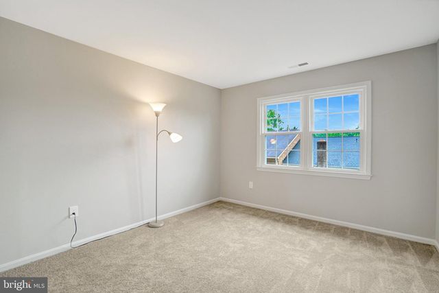 6402 SEVEN OAKS CT, Falls Church, VA 22042