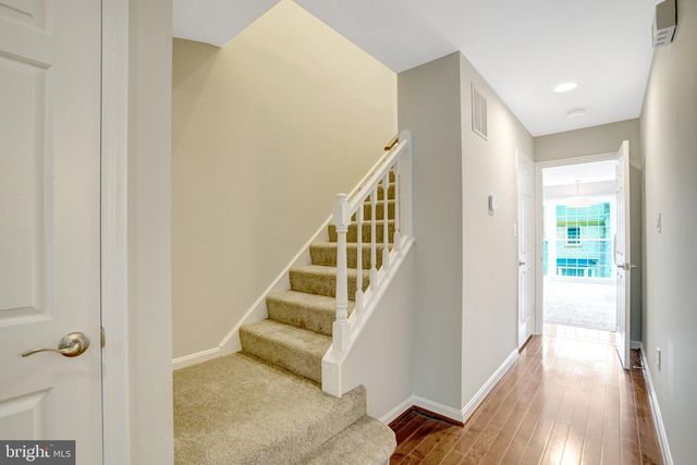 6402 SEVEN OAKS CT, Falls Church, VA 22042