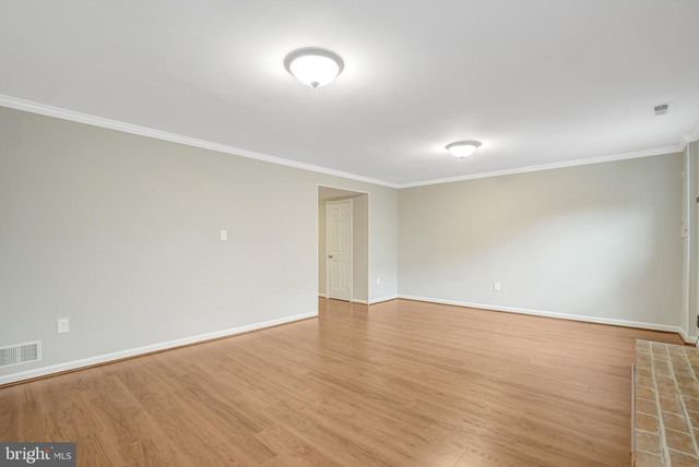 6402 SEVEN OAKS CT, Falls Church, VA 22042