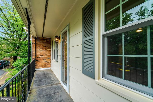 6402 SEVEN OAKS CT, Falls Church, VA 22042
