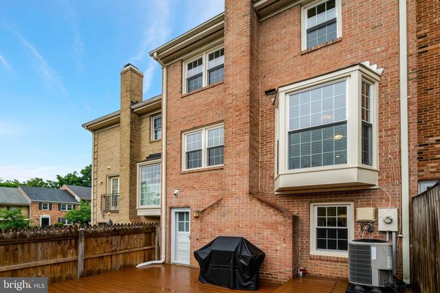6402 SEVEN OAKS CT, Falls Church, VA 22042