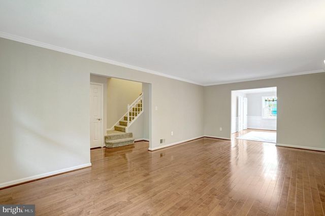 6402 SEVEN OAKS CT, Falls Church, VA 22042