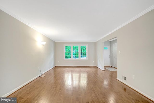 6402 SEVEN OAKS CT, Falls Church, VA 22042