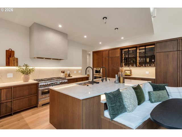 1405 Nw 158th St, Vancouver, WA 98685