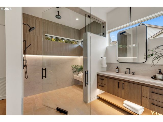 1405 Nw 158th St, Vancouver, WA 98685