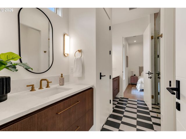 1405 Nw 158th St, Vancouver, WA 98685