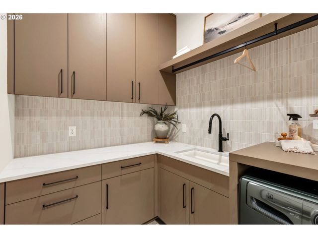 1405 Nw 158th St, Vancouver, WA 98685
