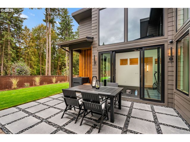 1405 Nw 158th St, Vancouver, WA 98685